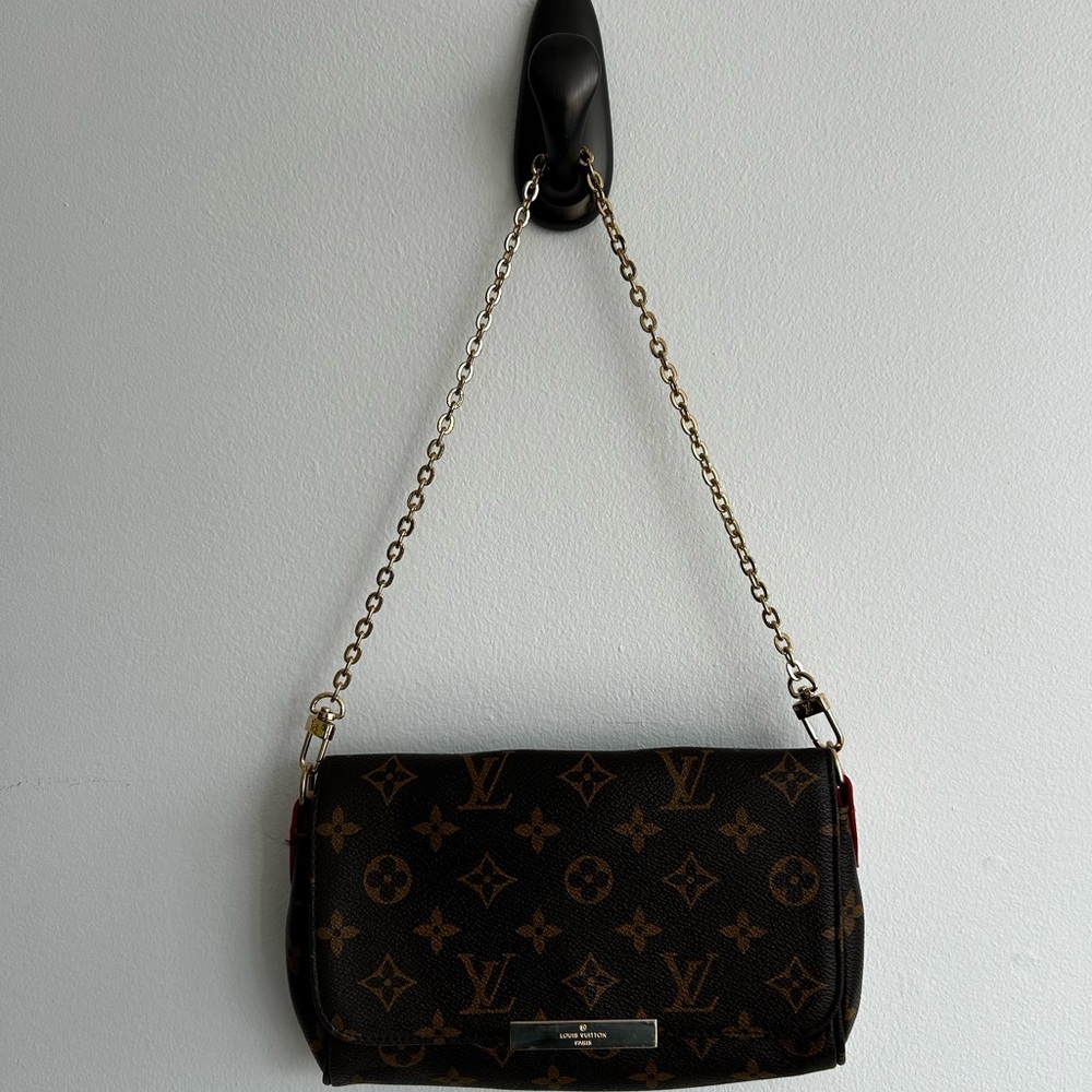 Louis Vuitton Shoulder Bag